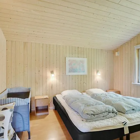 Els - 900m From The Sea By Interhome